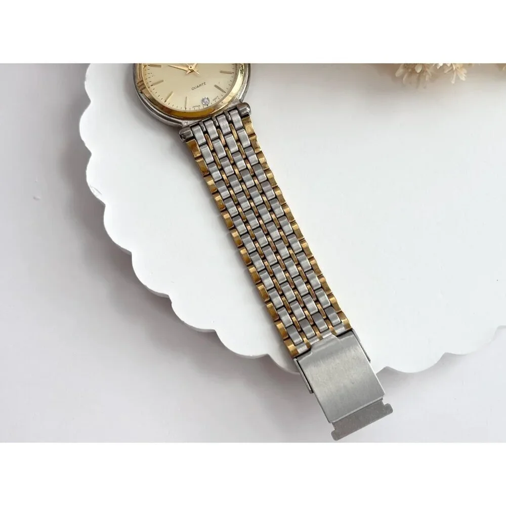 WYLER Diamond Dual Gold & Silver T Quartz Vintage Wristwatch - 27mm - WORKS!